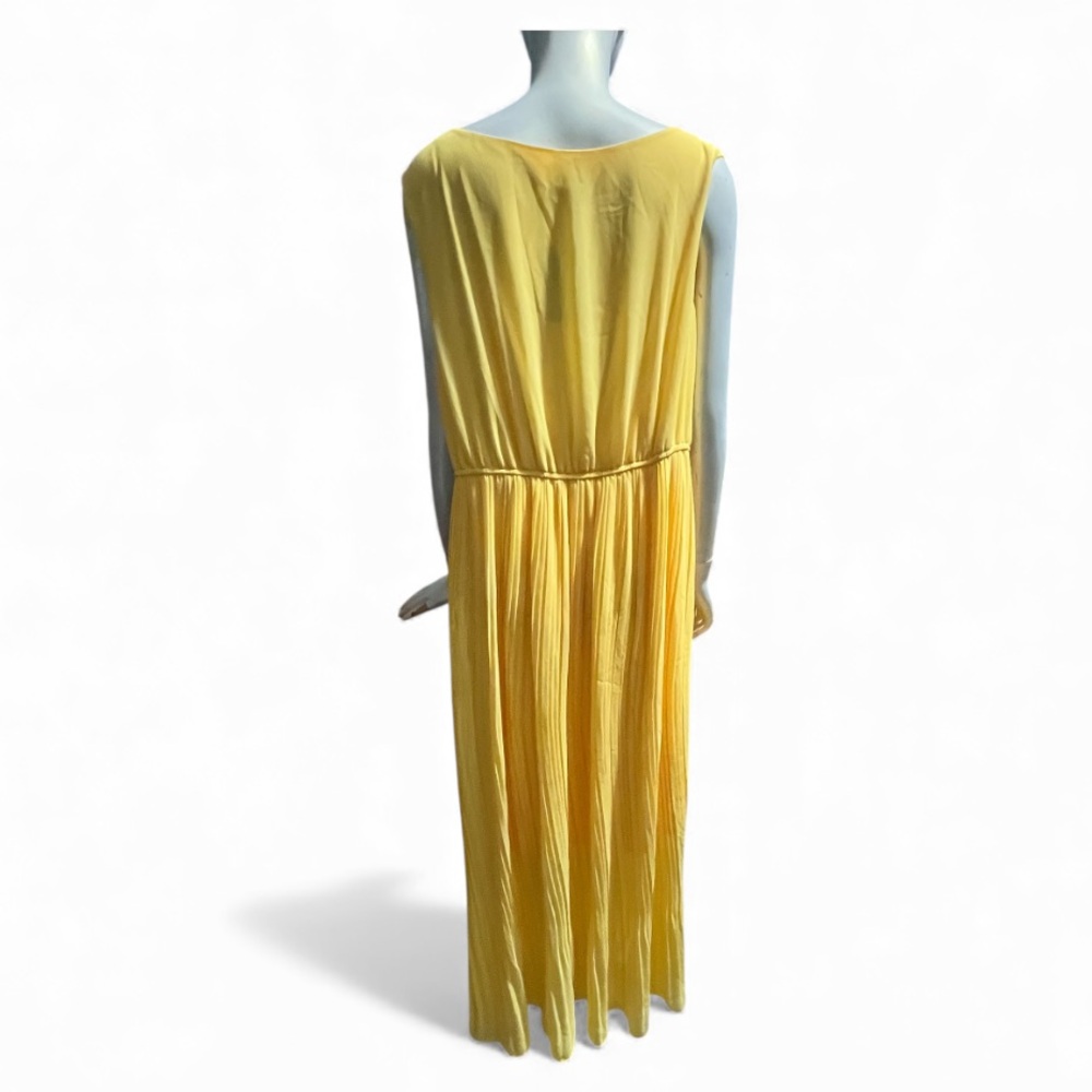 Yellow Pleated Chiffon Maxi Dress Torrid - Picture 2 of 5